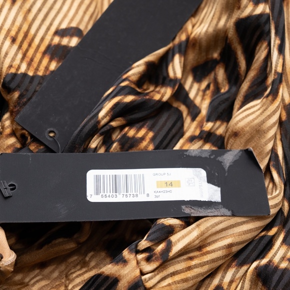 Donna Karan New York - Off-The-Shoulder Midi Dress - Picture 5 of 15